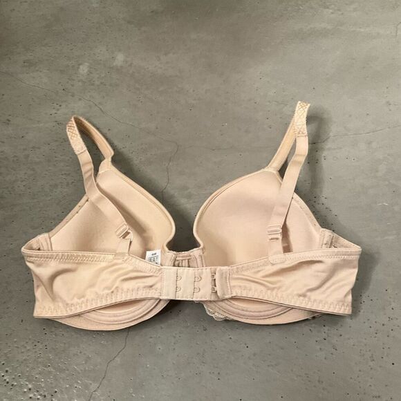 Wacoal Lost in Lace Contour Bra - Picture 2 of 4